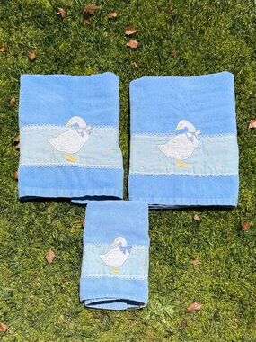 VTG Country Goose 3-Piece Bath Towel Set Blue Farmhouse Cottage RA Briggs FLAW